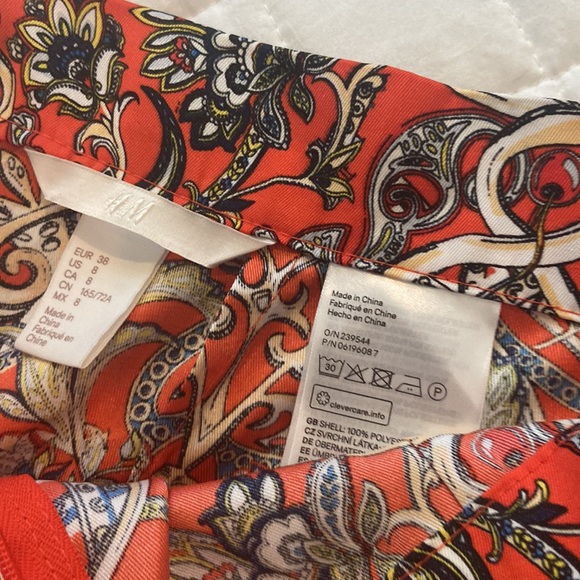 H&M handkerchief hem midi skirt- size 8 - NWOT - Picture 4 of 5